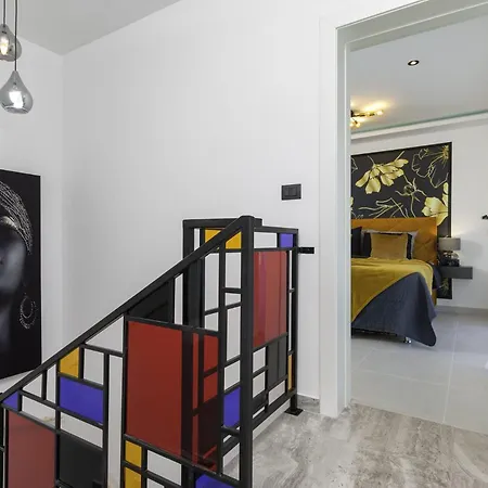 Luxury With Private Heated Pool * Premantura