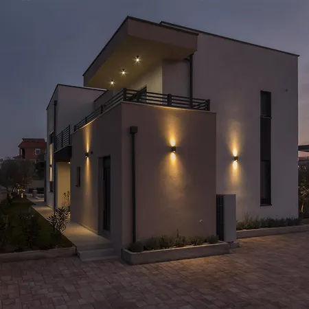 Luxury With Private Heated Pool Premantura