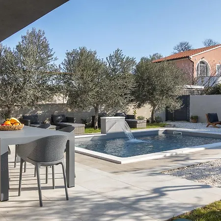 Villa Luxury With Private Heated Pool *